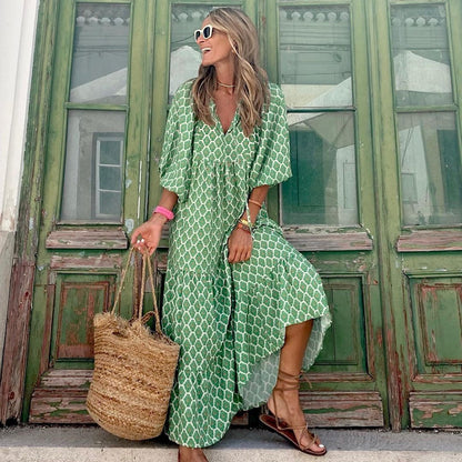 Robe Siera™ portée dans un cadre décontracté.